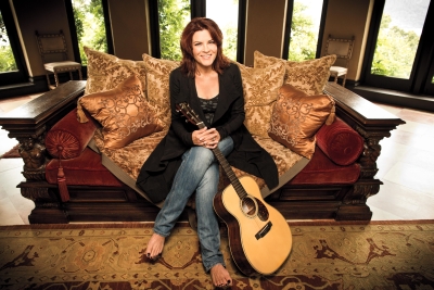 Intervista a Rosanne Cash su Rollingstone.com. ascolta due brani del nuovo album!